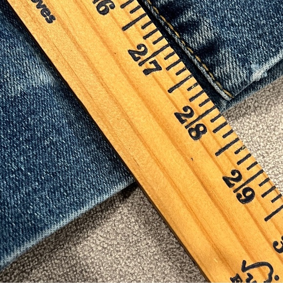 Levi's 550 Classic Relaxed Boot Cut Jeans Hi-Rise Stretch Wash Denim - Picture 8 of 10